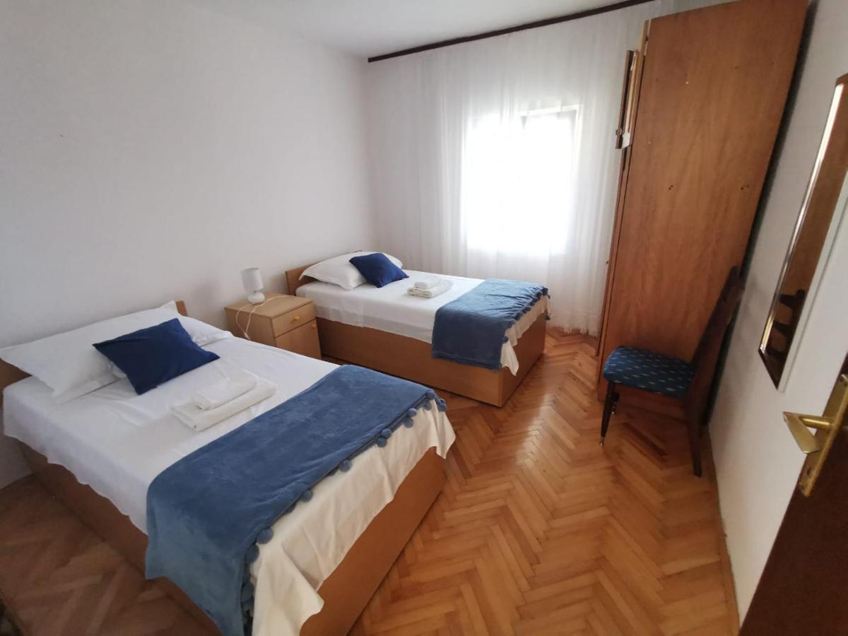 Apartment Ana Kastel Sucurac Ngoại thất bức ảnh