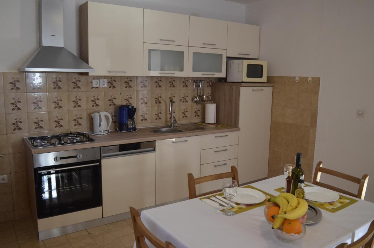 Apartment Ana Kastel Sucurac Ngoại thất bức ảnh