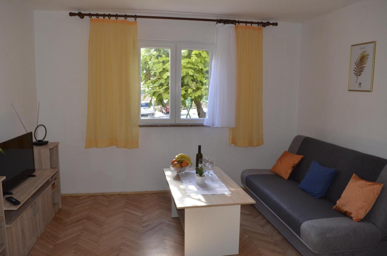 Apartment Ana Kastel Sucurac Ngoại thất bức ảnh