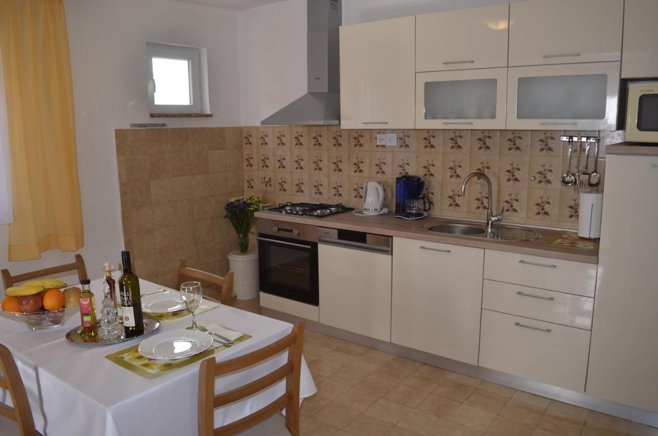Apartment Ana Kastel Sucurac Ngoại thất bức ảnh